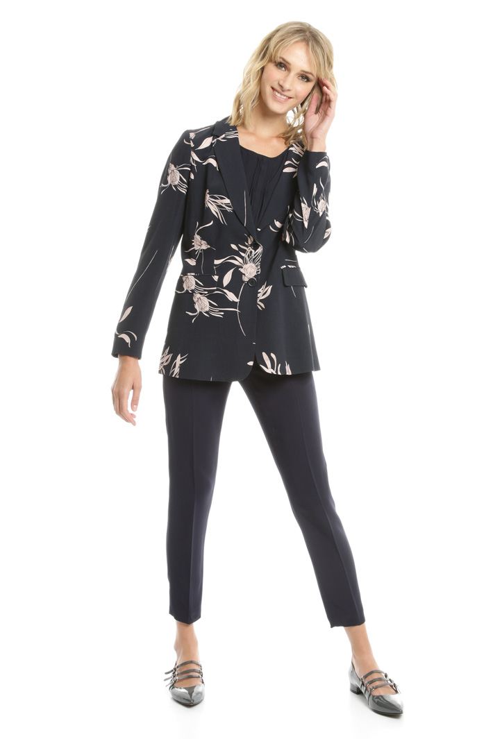 Blazer in tessuto crepe Intrend Blazer in tessuto crepe Intrend