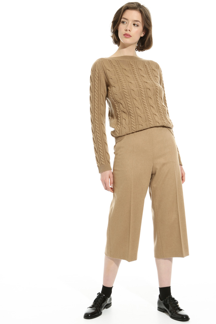 Cropped camel trousers Intrend Cropped camel trousers Intrend