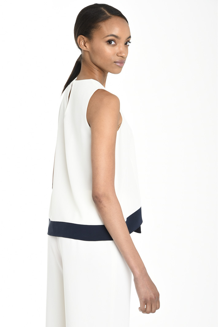 Top con drappeggio centrale Intrend Top con drappeggio centrale Intrend