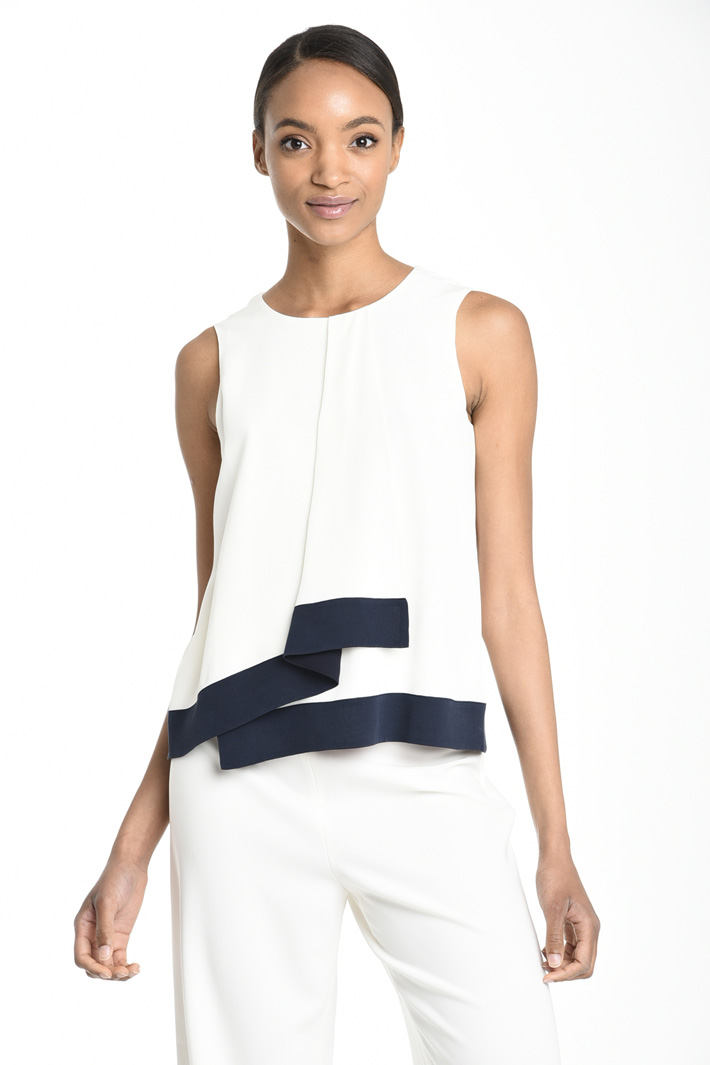 Top con drappeggio centrale Intrend Top con drappeggio centrale Intrend