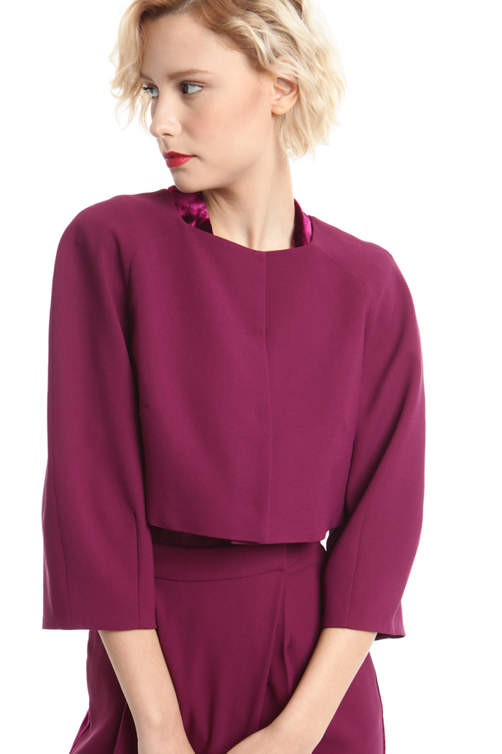 Giacca boxy in tessuto crepe Intrend Giacca boxy in tessuto crepe Intrend