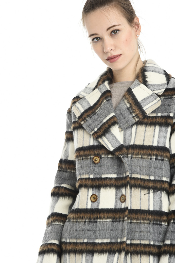 Cappotto corto in spazzolino Intrend Cappotto corto in spazzolino Intrend