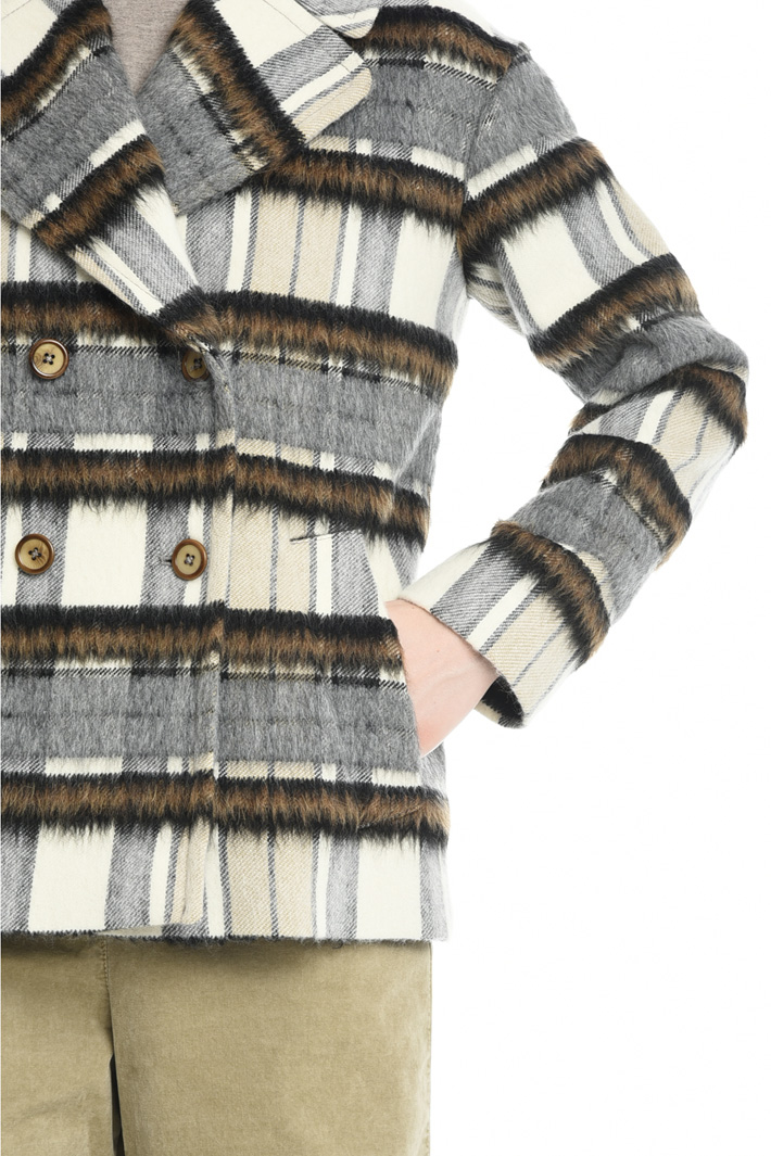 Cappotto corto in spazzolino Intrend Cappotto corto in spazzolino Intrend