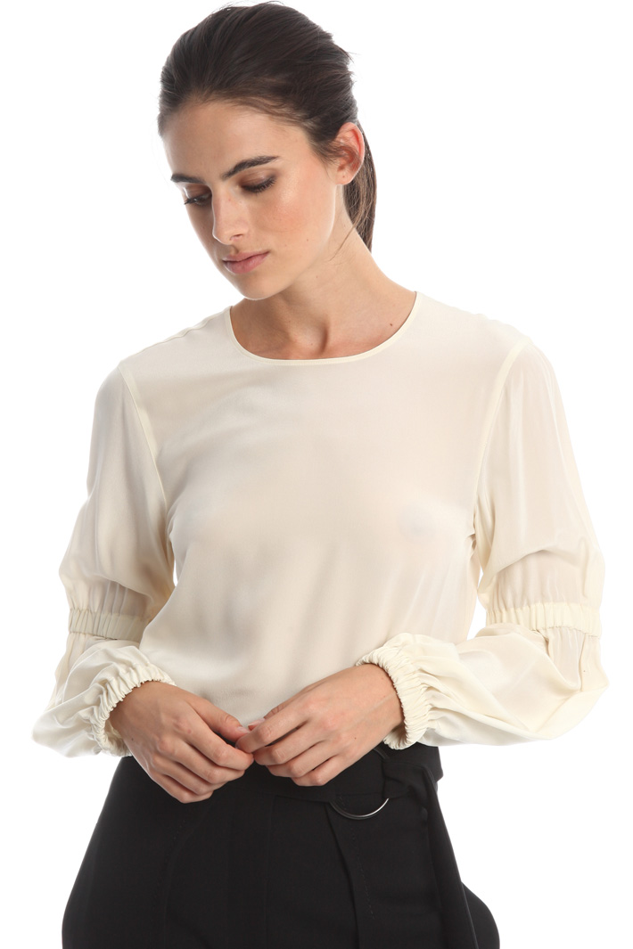 Blouse in crepe de chine Intrend Blouse in crepe de chine Intrend