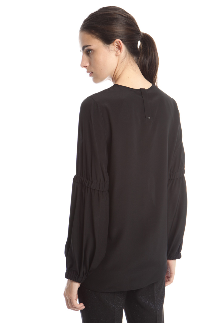 Blusa in crepe de chine Intrend Blusa in crepe de chine Intrend