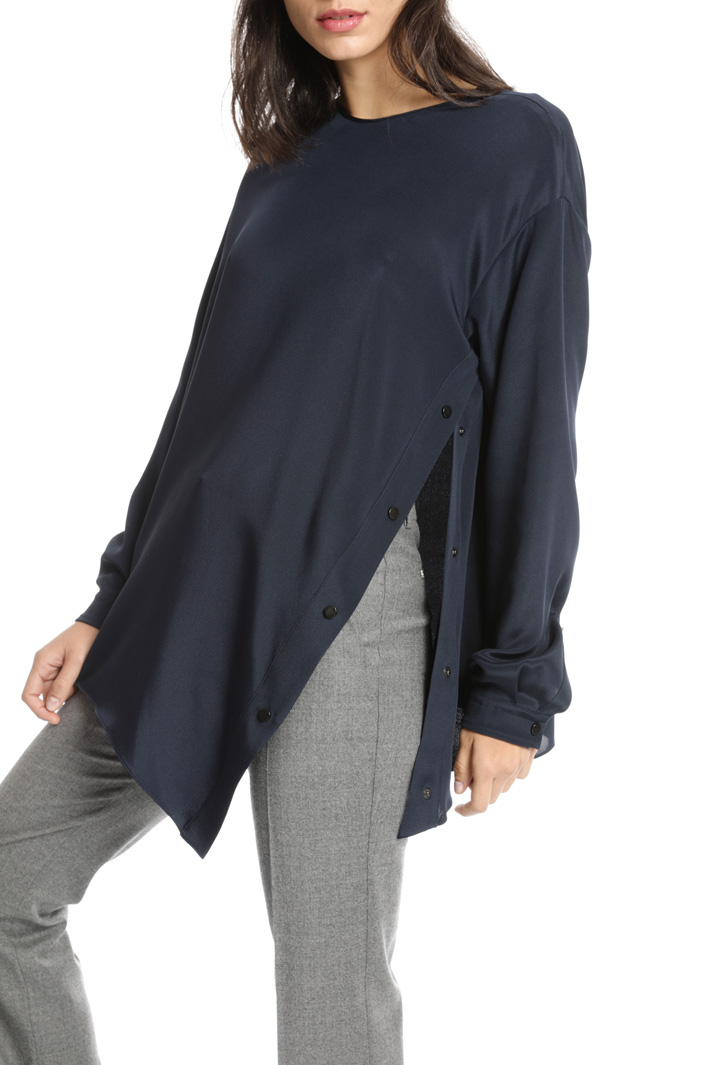 Asymmetrical silk blouse Intrend Asymmetrical silk blouse Intrend