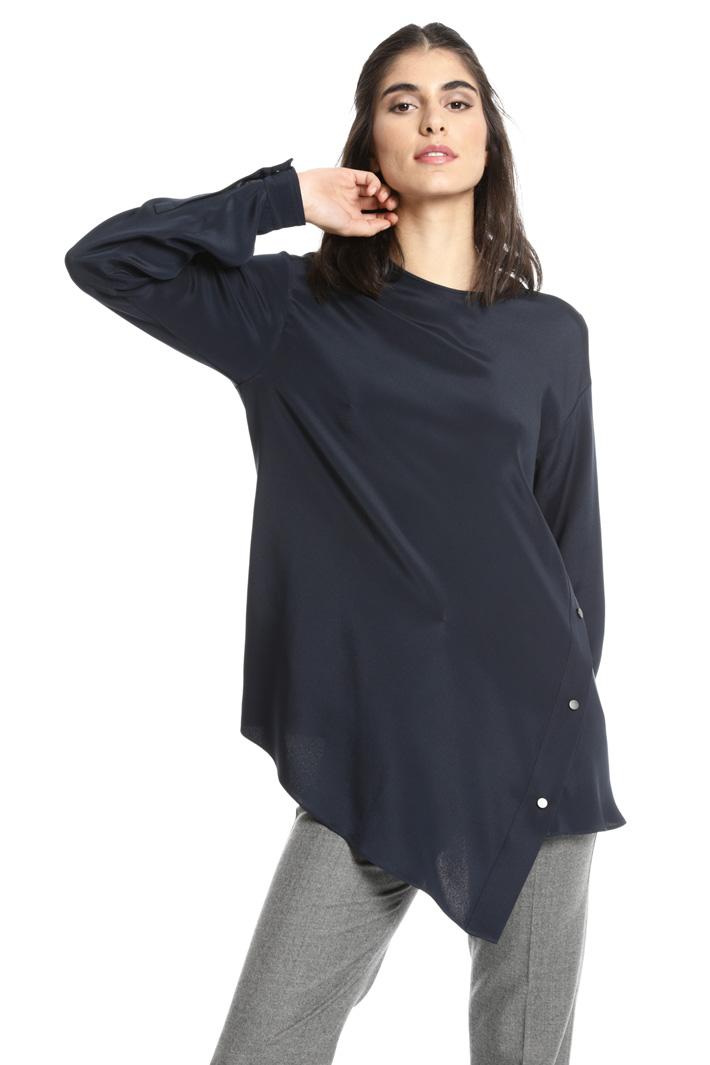 Asymmetrical silk blouse Intrend Asymmetrical silk blouse Intrend