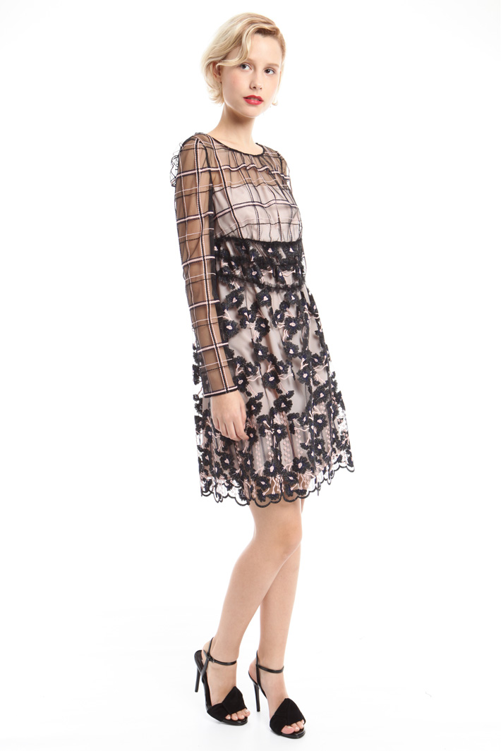 Abito in tulle ricamato Intrend Abito in tulle ricamato Intrend
