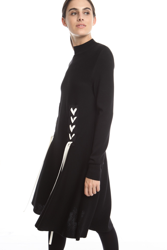 Abito in maglia con lacci Intrend Abito in maglia con lacci Intrend