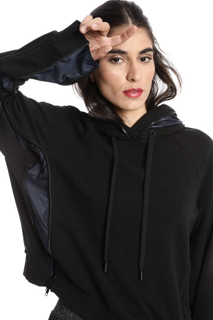 Cotton sweatshirt with zip
Intrend Cotton sweatshirt with zip
Intrend