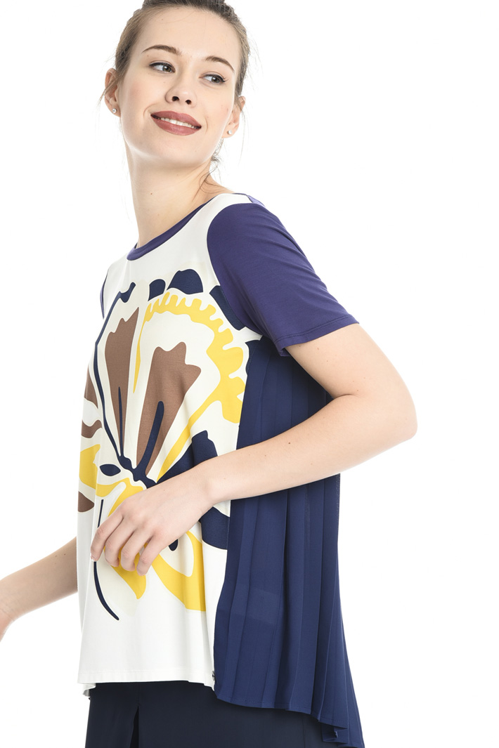T-shirt con retro plissé Intrend T-shirt con retro plissé Intrend