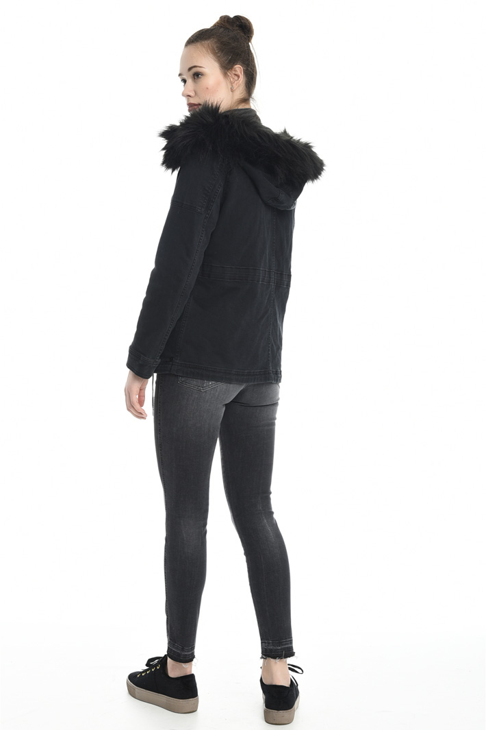 Giacca in denim con cappuccio Intrend Giacca in denim con cappuccio Intrend