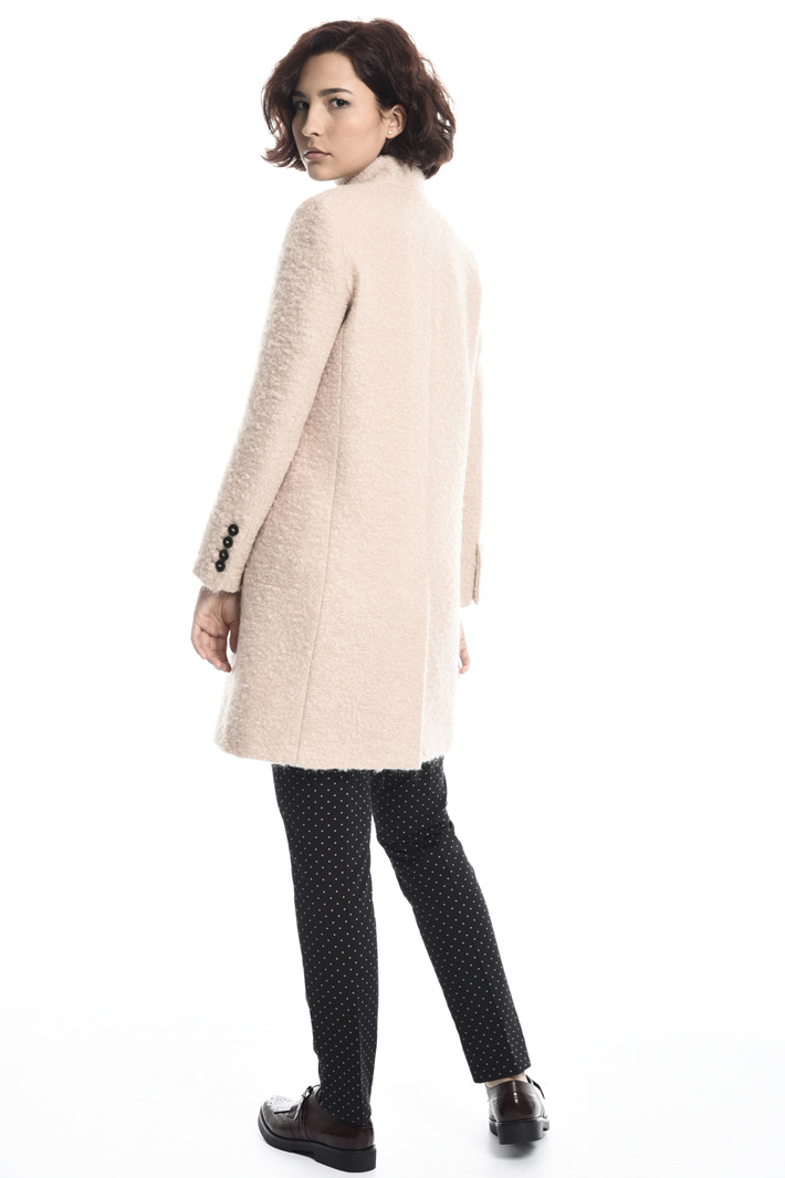 Bouclé wool coat
Intrend Bouclé wool coat
Intrend