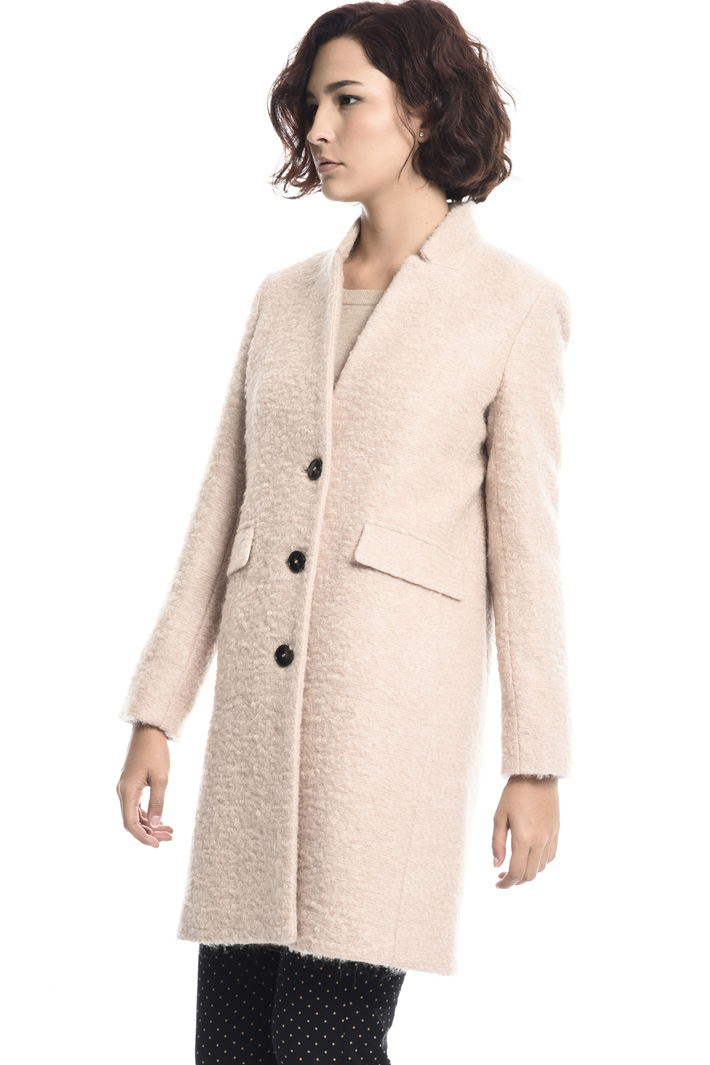 Bouclé wool coat
Intrend Bouclé wool coat
Intrend
