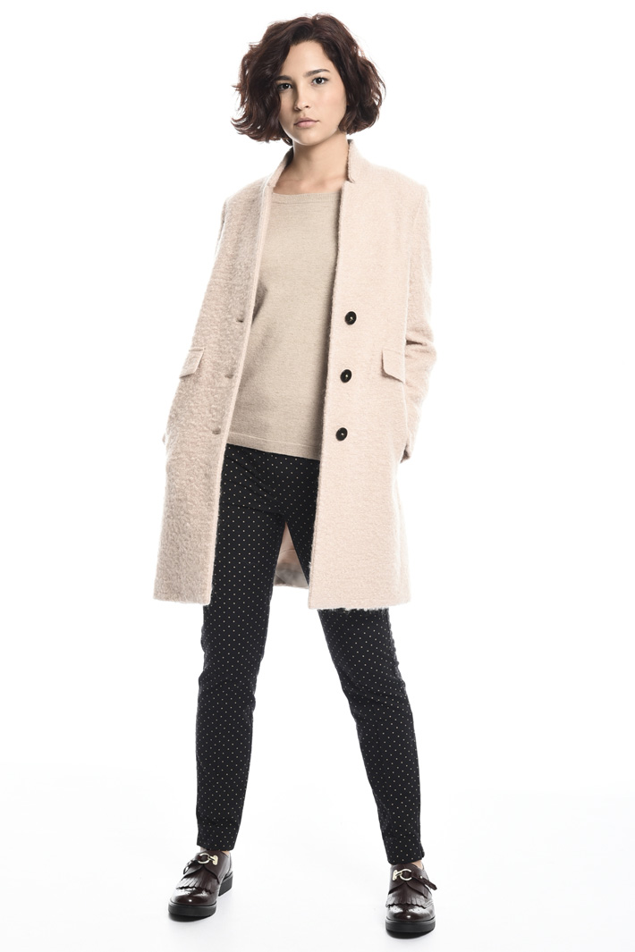 Bouclé wool coat
Intrend Bouclé wool coat
Intrend