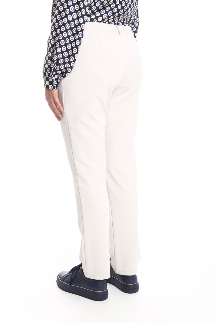 Pantalone in tessuto diagonale Intrend Pantalone in tessuto diagonale Intrend