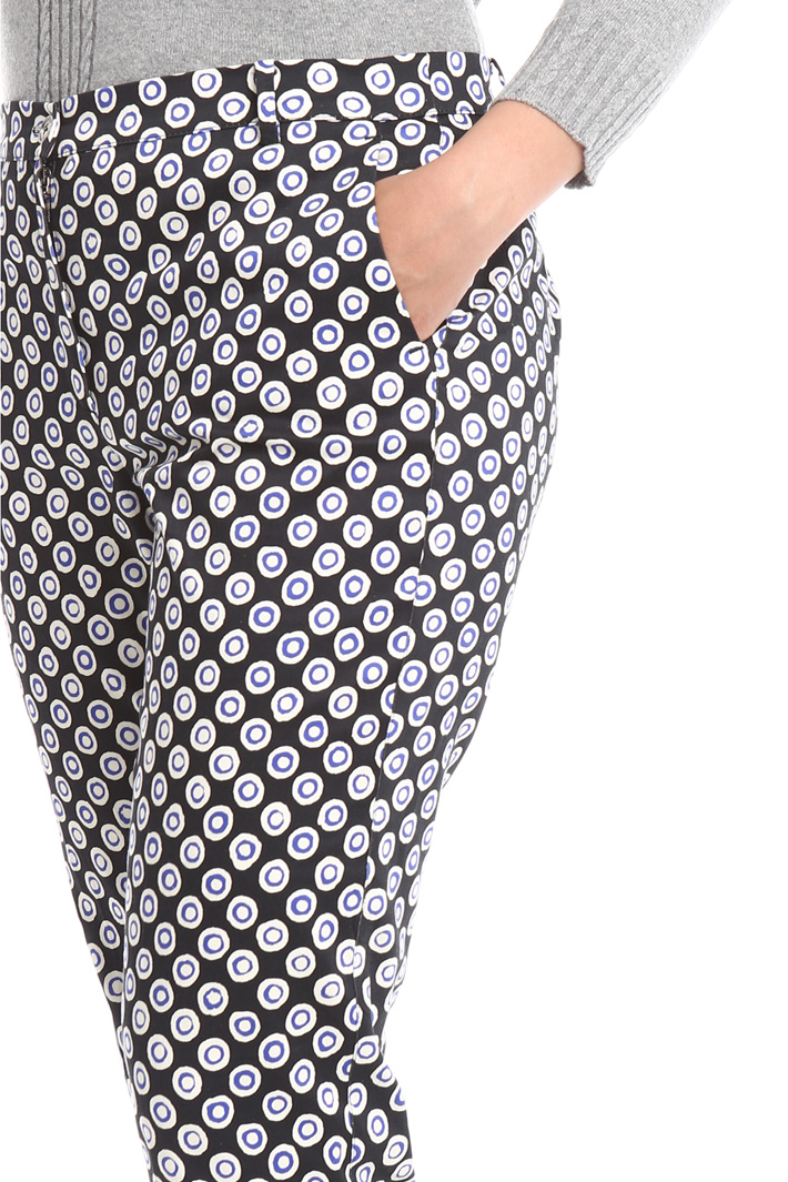 Pantalone slim in raso Intrend Pantalone slim in raso Intrend