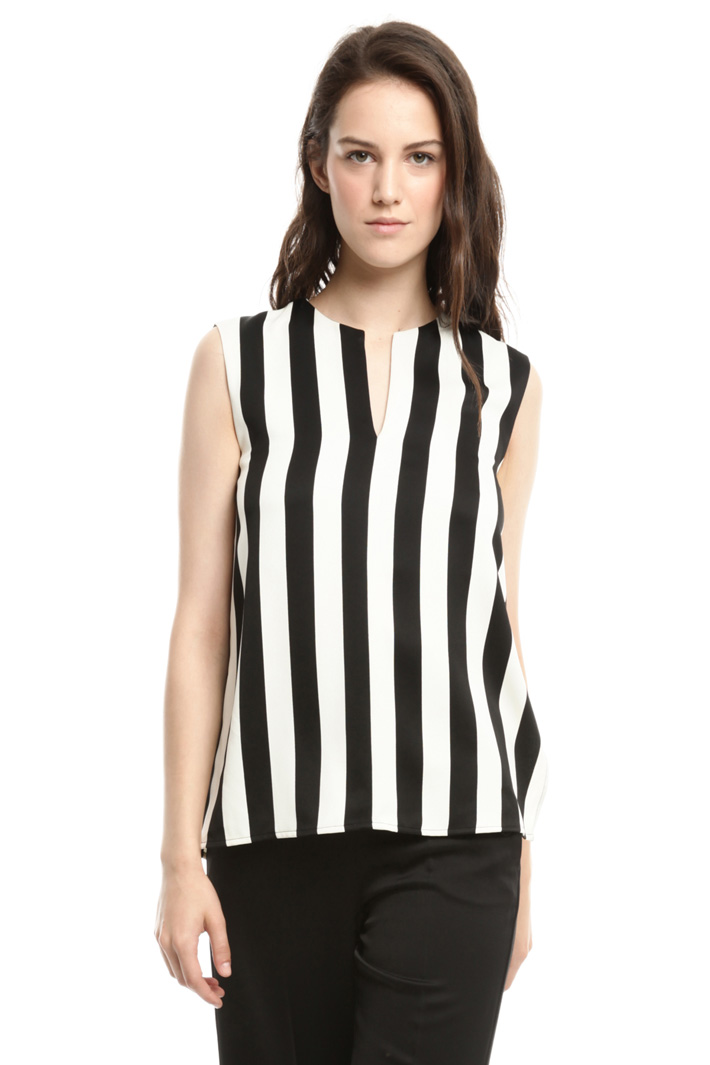 Sleveless fluid top Intrend Sleveless fluid top Intrend