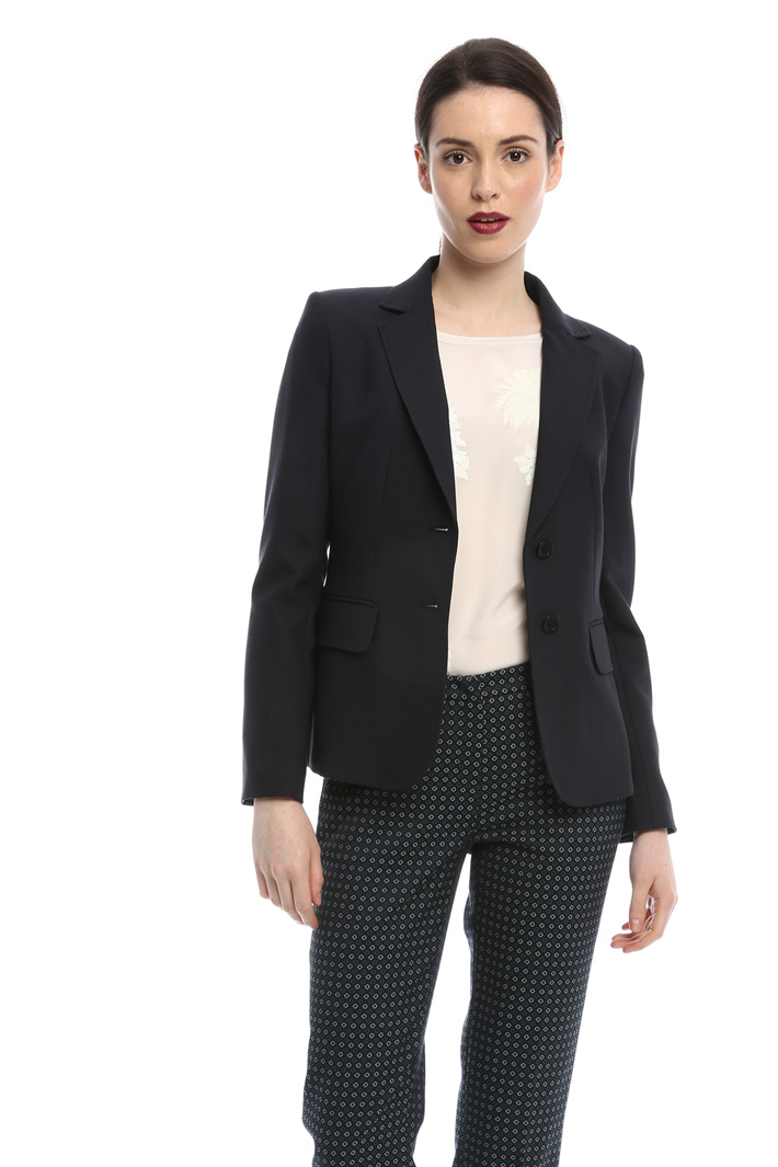 Blazer in tessuto stretch Intrend Blazer in tessuto stretch Intrend