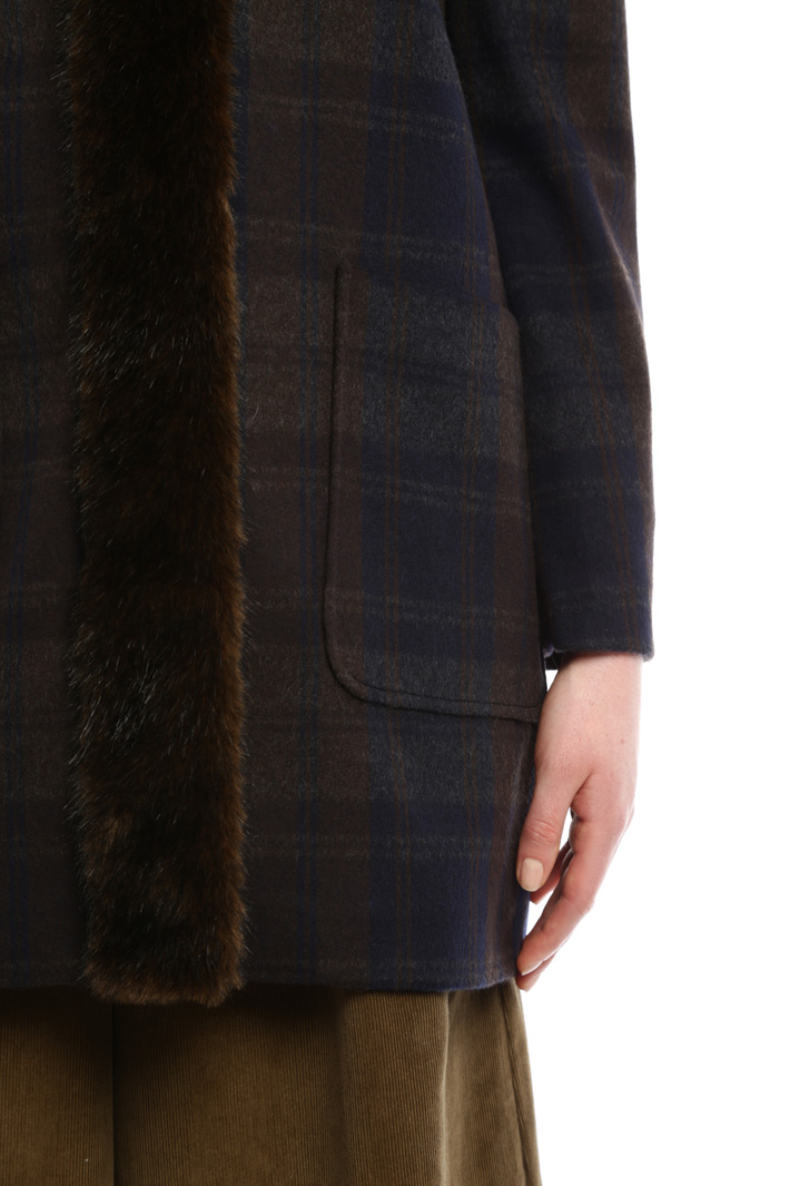 Capospalla check con pelliccia Intrend Capospalla check con pelliccia Intrend