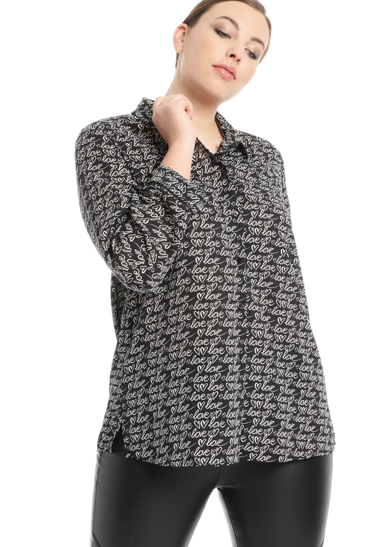 Shirt in fluid fabric Intrend Shirt in fluid fabric Intrend
