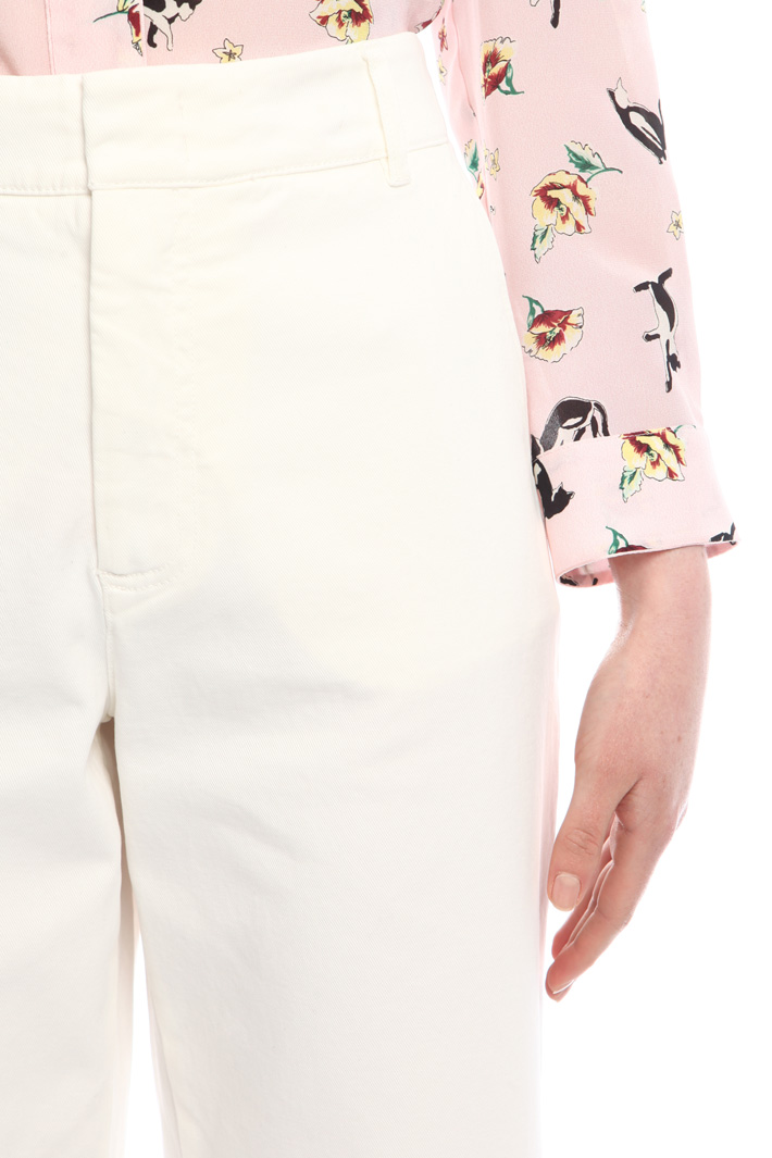 Pantaloni cropped in gabardina Intrend Pantaloni cropped in gabardina Intrend