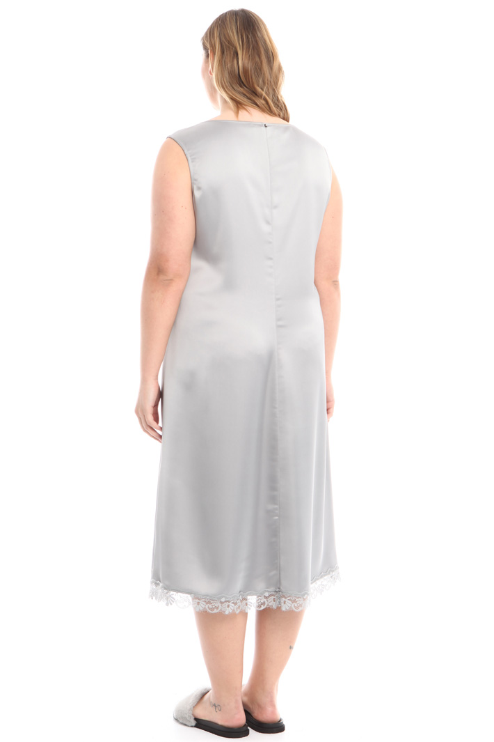 Abito fluido in raso stretch Intrend Abito fluido in raso stretch Intrend