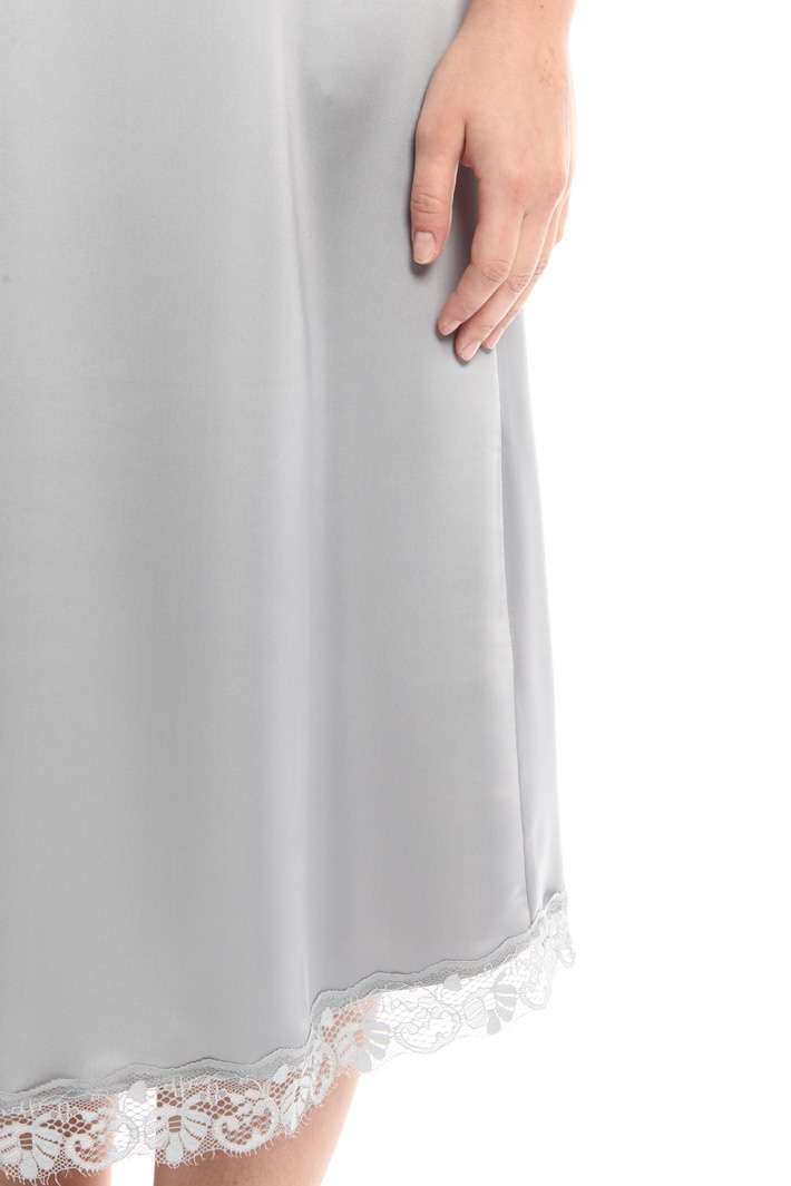 Abito fluido in raso stretch Intrend Abito fluido in raso stretch Intrend
