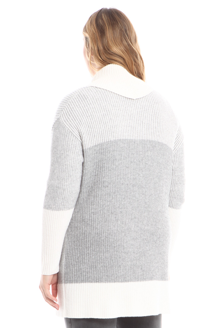Cardigan lungo a coste Intrend Cardigan lungo a coste Intrend