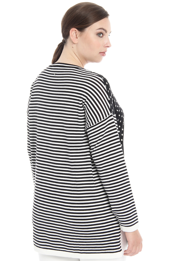 Multi-patterned sweater Intrend Multi-patterned sweater Intrend