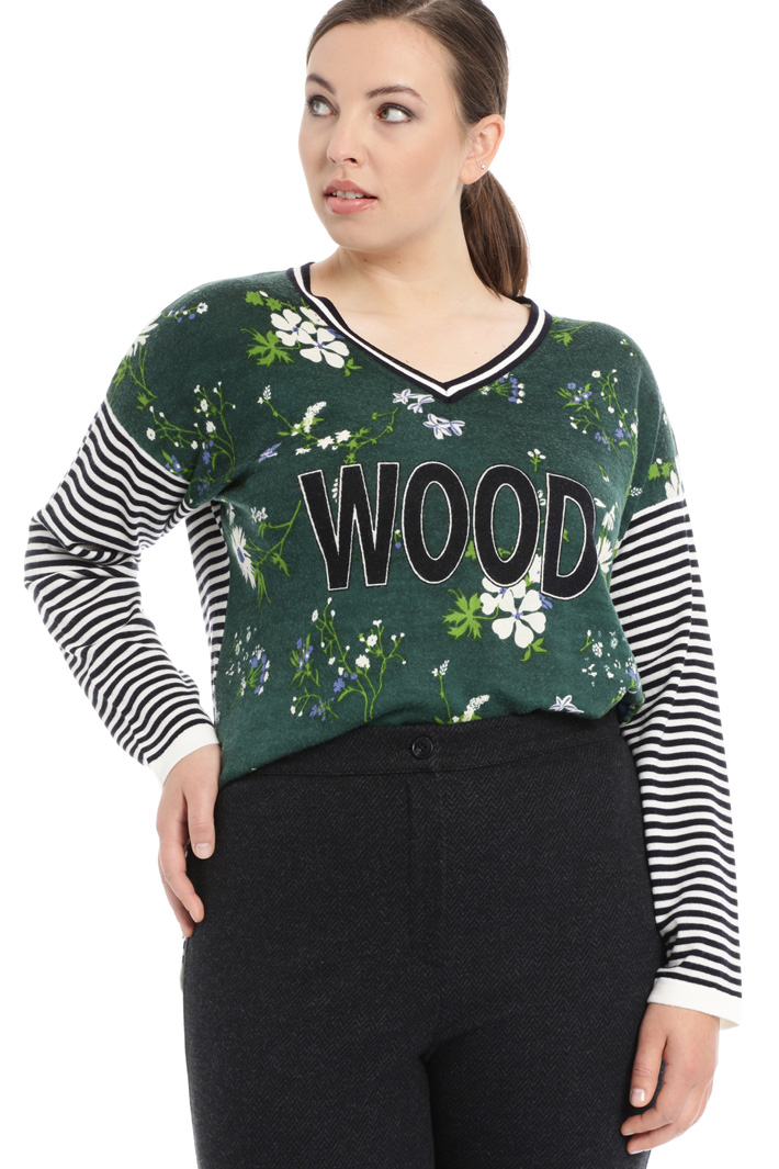 Multi-patterned sweater Intrend Multi-patterned sweater Intrend