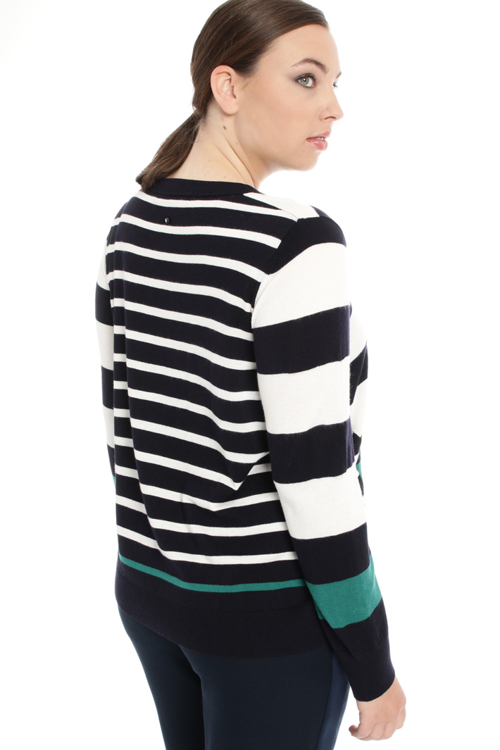Striped viscose sweater Intrend Striped viscose sweater Intrend