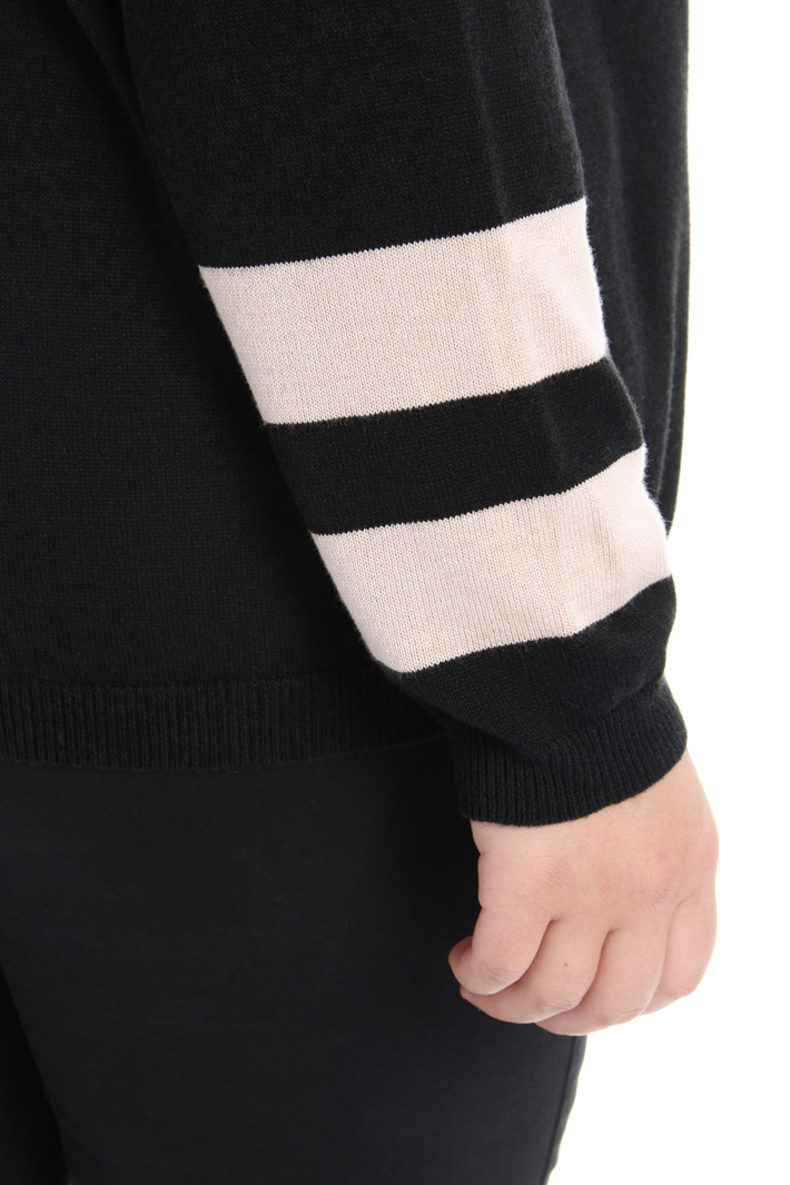 Viscose sweater Intrend Viscose sweater Intrend