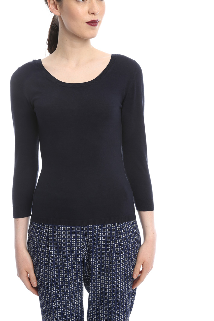 Fitted viscose sweater Intrend Fitted viscose sweater Intrend