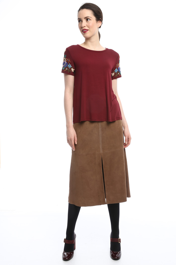 T-shirt con maniche ricamate Intrend T-shirt con maniche ricamate Intrend