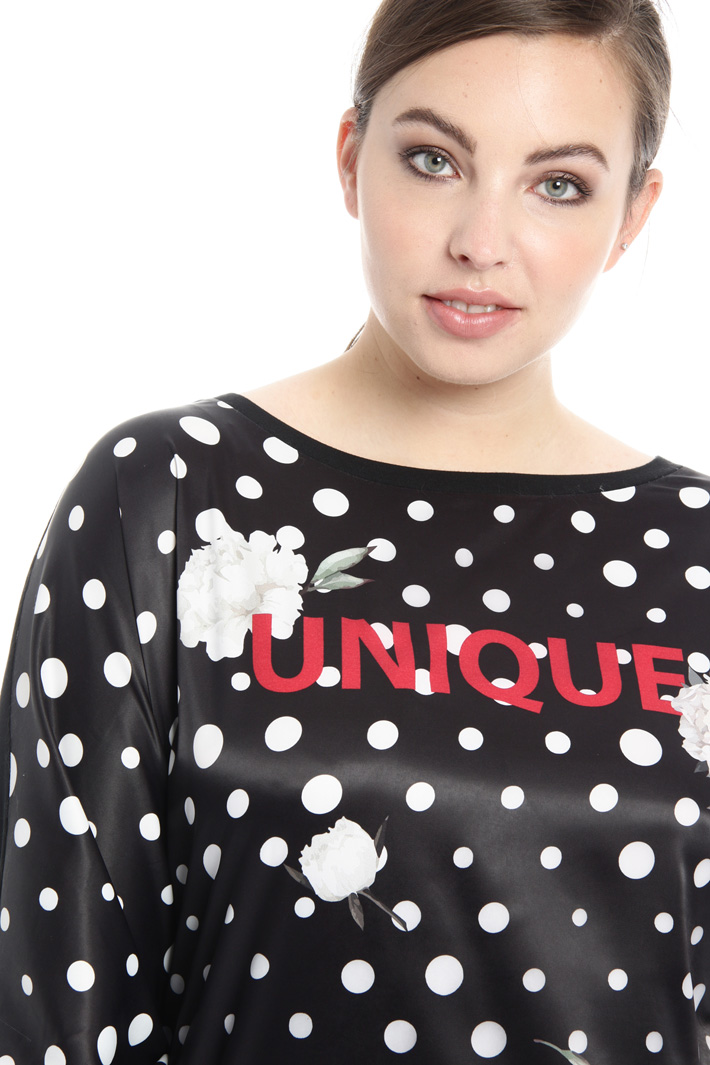 Kimono sleeve top Intrend Kimono sleeve top Intrend