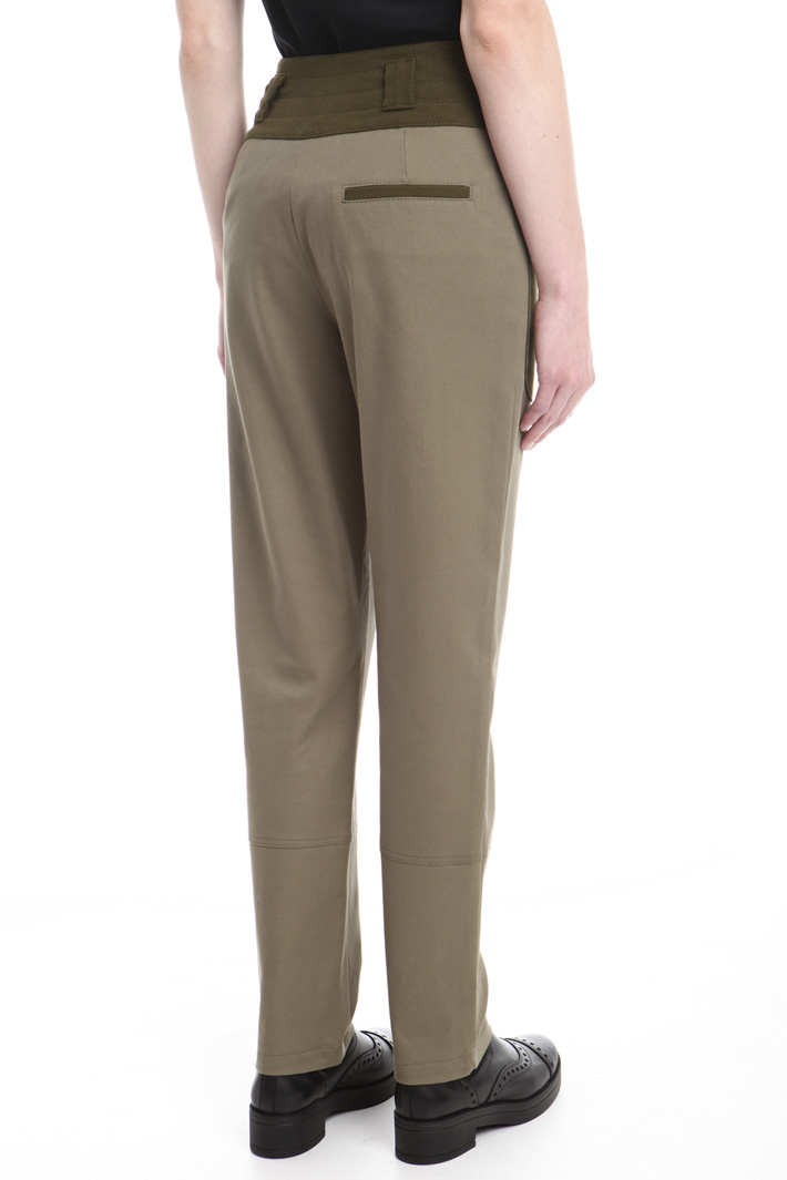 Pantalone in diagonale stretch Intrend Pantalone in diagonale stretch Intrend