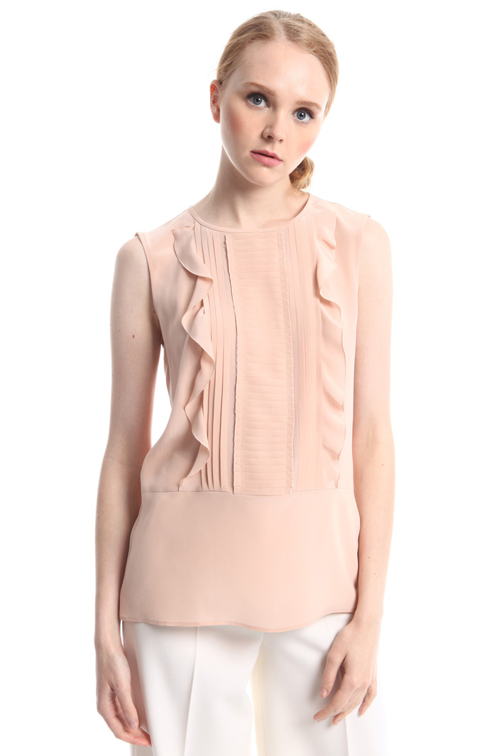 Ruffled blouse with plissé Intrend Ruffled blouse with plissé Intrend