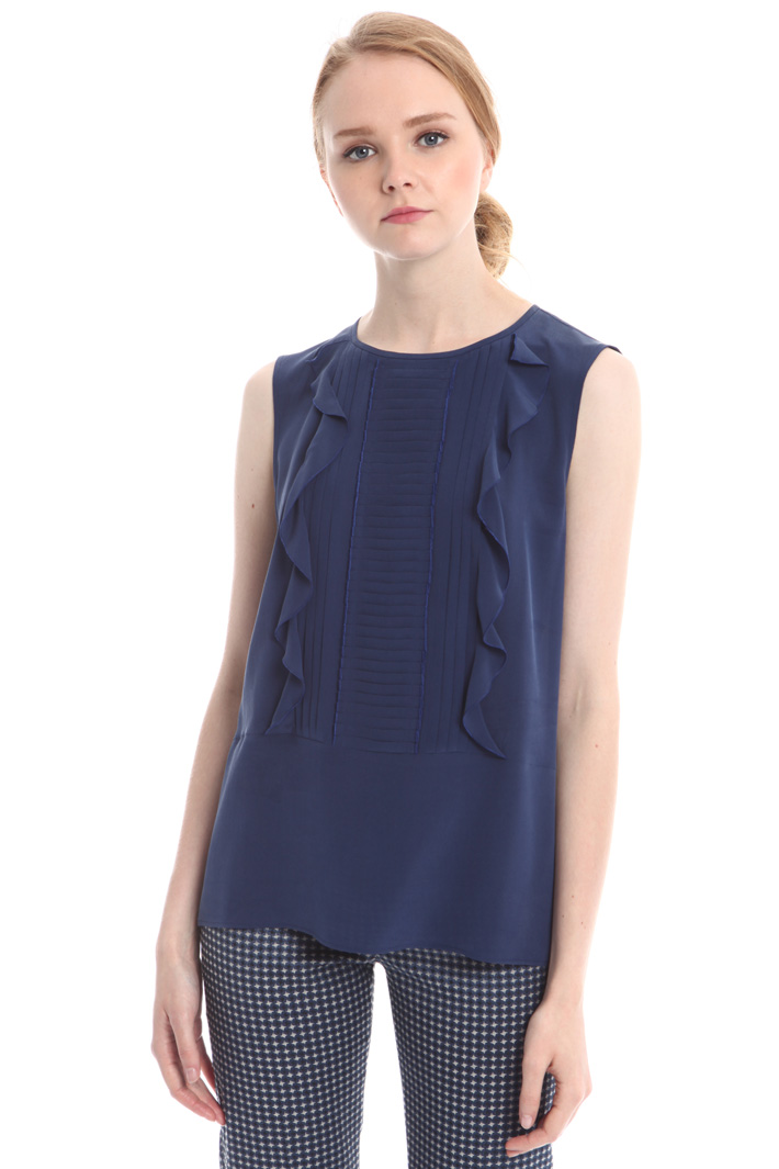 Ruffled blouse with plissé Intrend Ruffled blouse with plissé Intrend