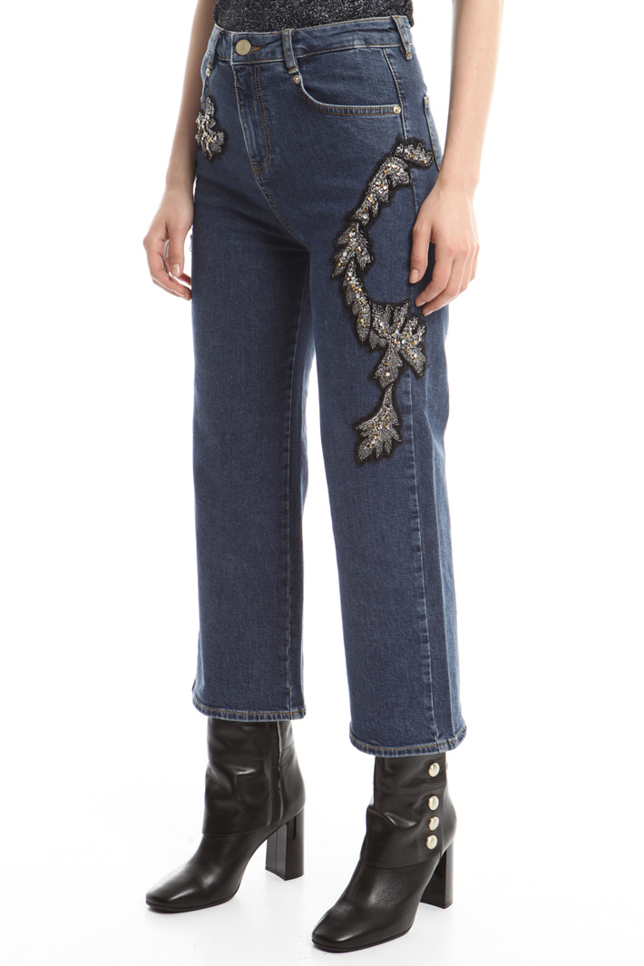 Jeans con ricami bijoux Intrend Jeans con ricami bijoux Intrend