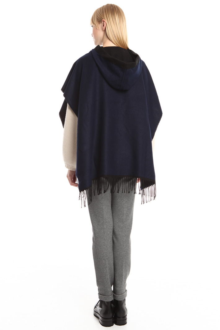 Fringed hooded poncho Intrend Fringed hooded poncho Intrend