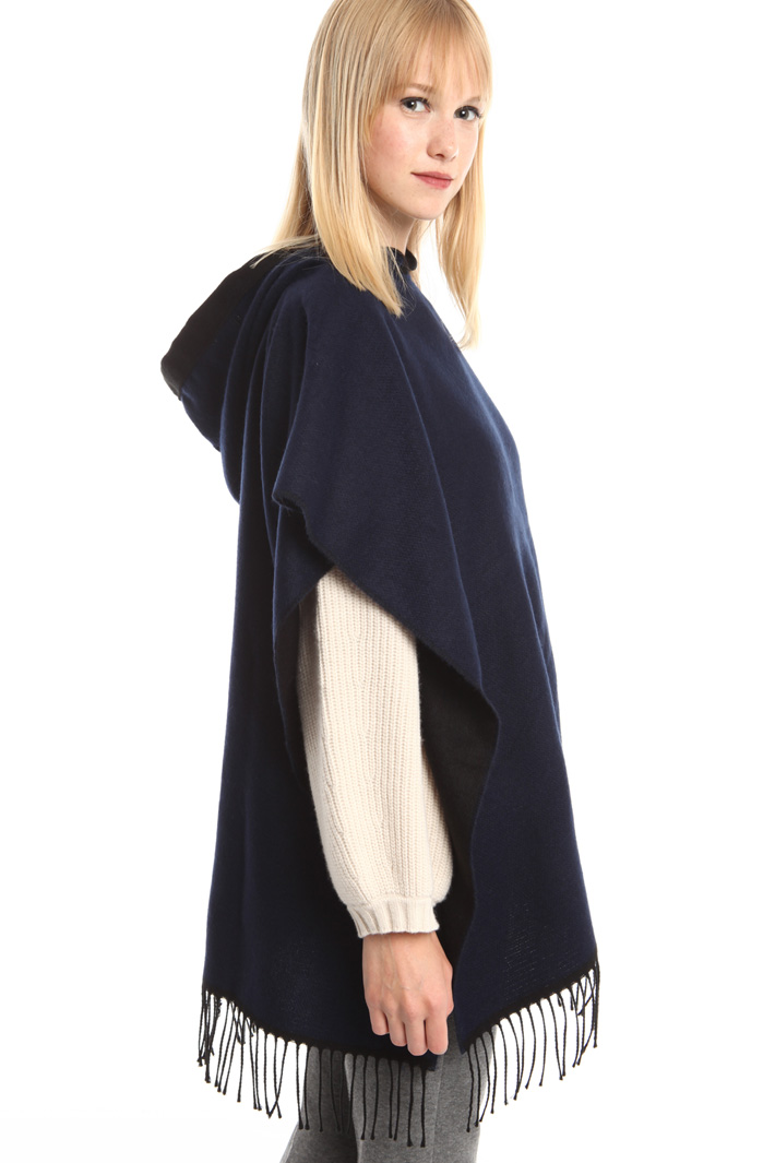 Fringed hooded poncho Intrend Fringed hooded poncho Intrend