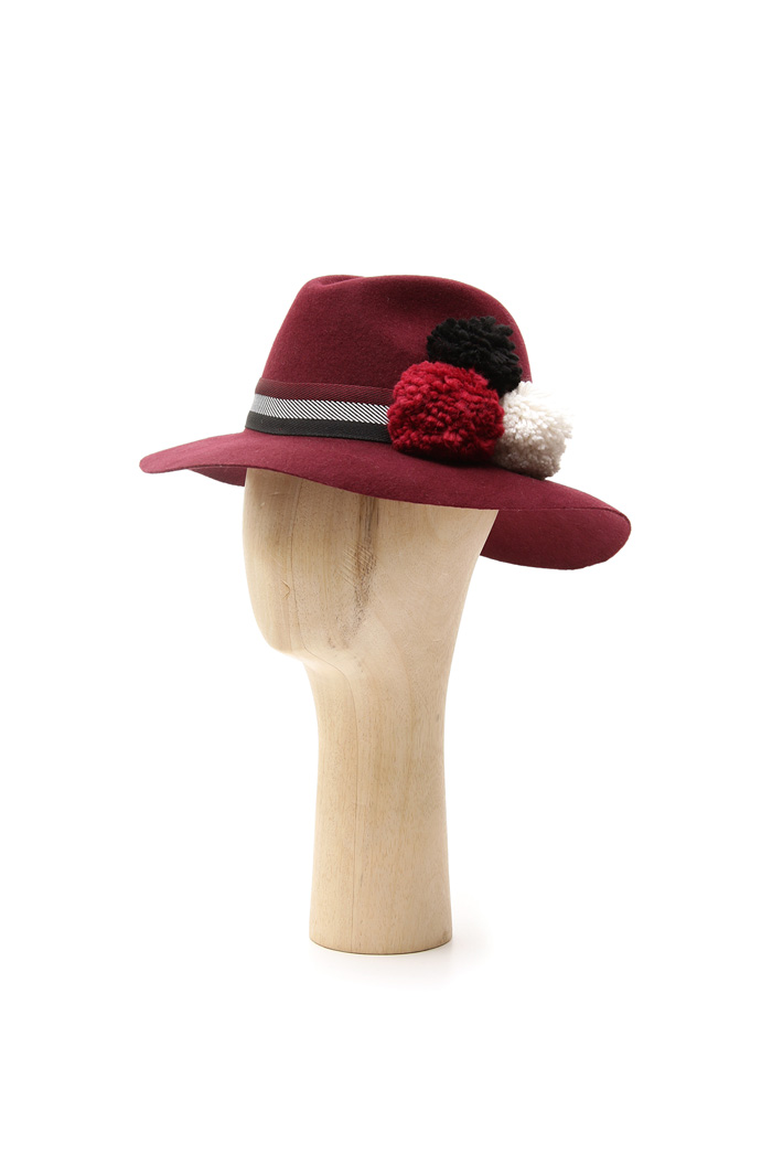 Fedora con pon pon Intrend Fedora con pon pon Intrend