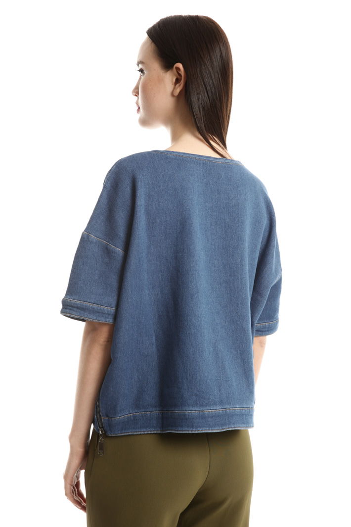 Top boxy con ricamo bijoux Intrend Top boxy con ricamo bijoux Intrend