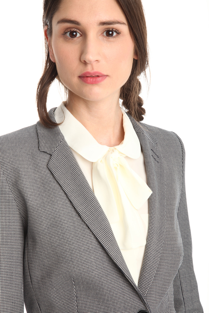 Blazer in tessuto stretch Intrend Blazer in tessuto stretch Intrend