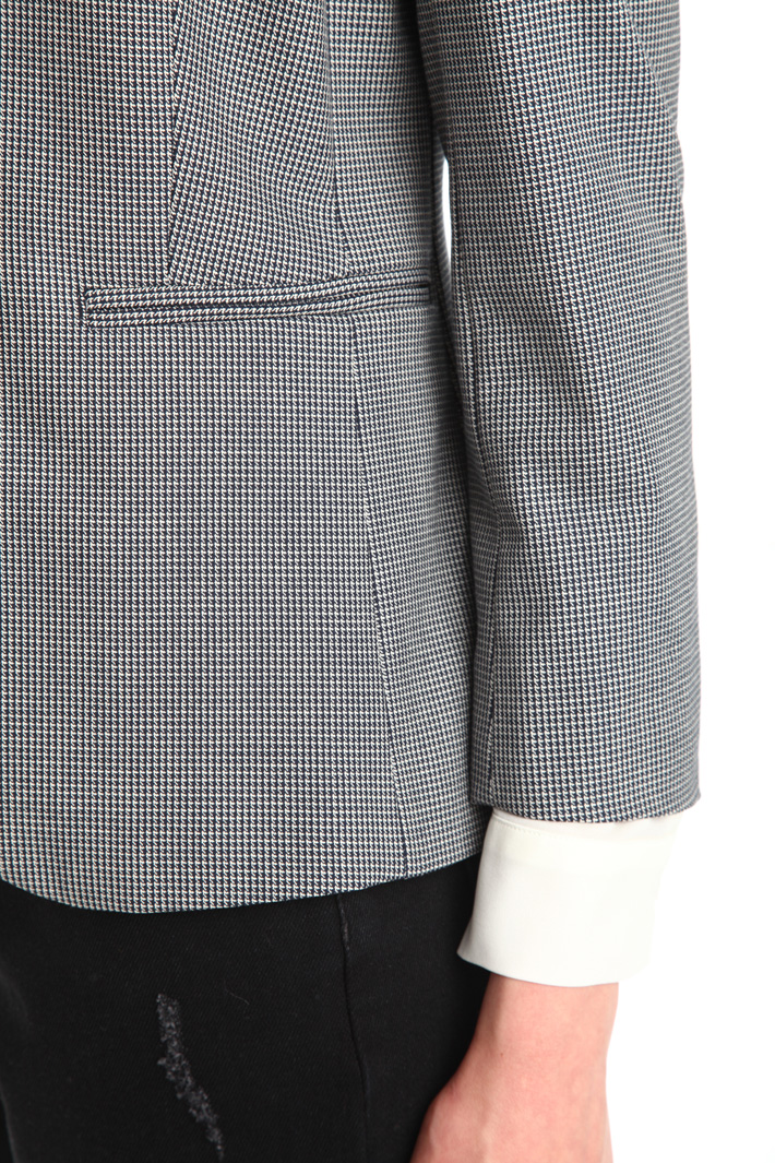 Blazer in tessuto stretch Intrend Blazer in tessuto stretch Intrend