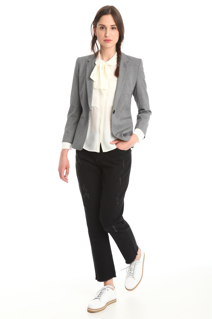 Blazer in tessuto stretch Intrend Blazer in tessuto stretch Intrend