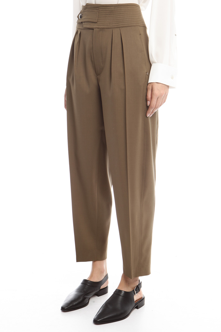 Lightweight wool trousers
Intrend Lightweight wool trousers
Intrend