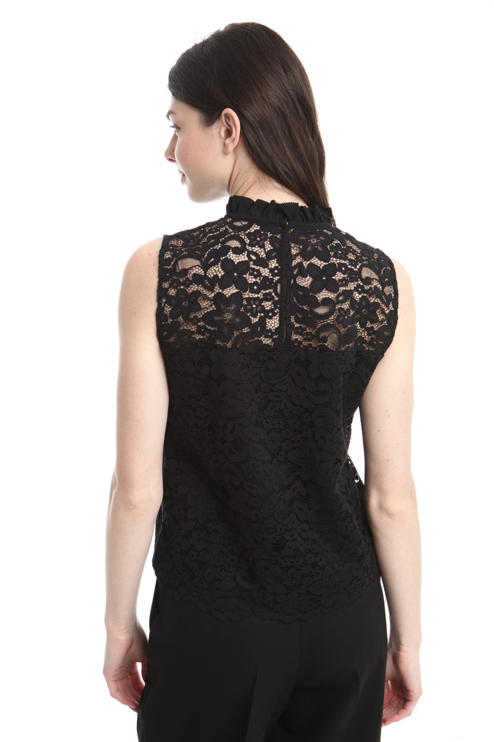 Top smanicato in pizzo Intrend Top smanicato in pizzo Intrend