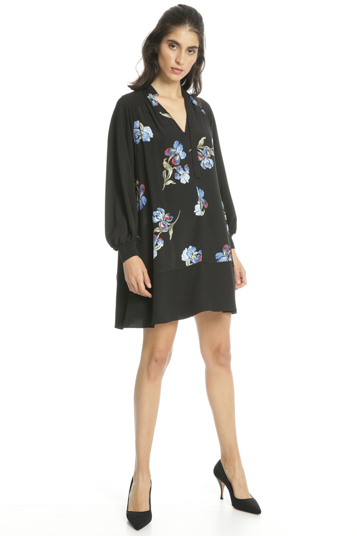 Short viscose dress Intrend Short viscose dress Intrend